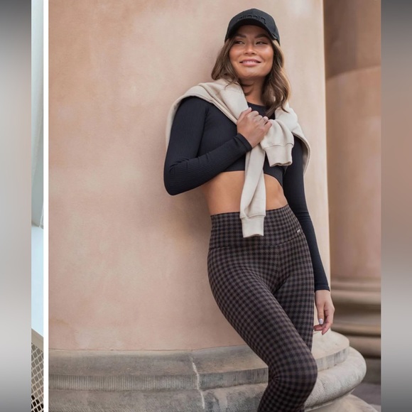 🚫SOLD OUT🚫NWT Aim’n Machiatto Dogtooth Tights in size SMALL - Picture 2 of 6